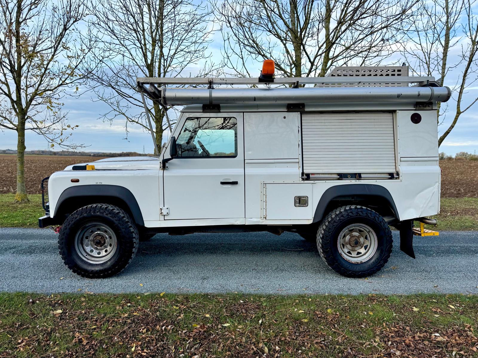 Utility Land Rovers LAND ROVER DEFENDER 2.2TDci HARD TOP UTILITY | Nene Overland Land Rover ...